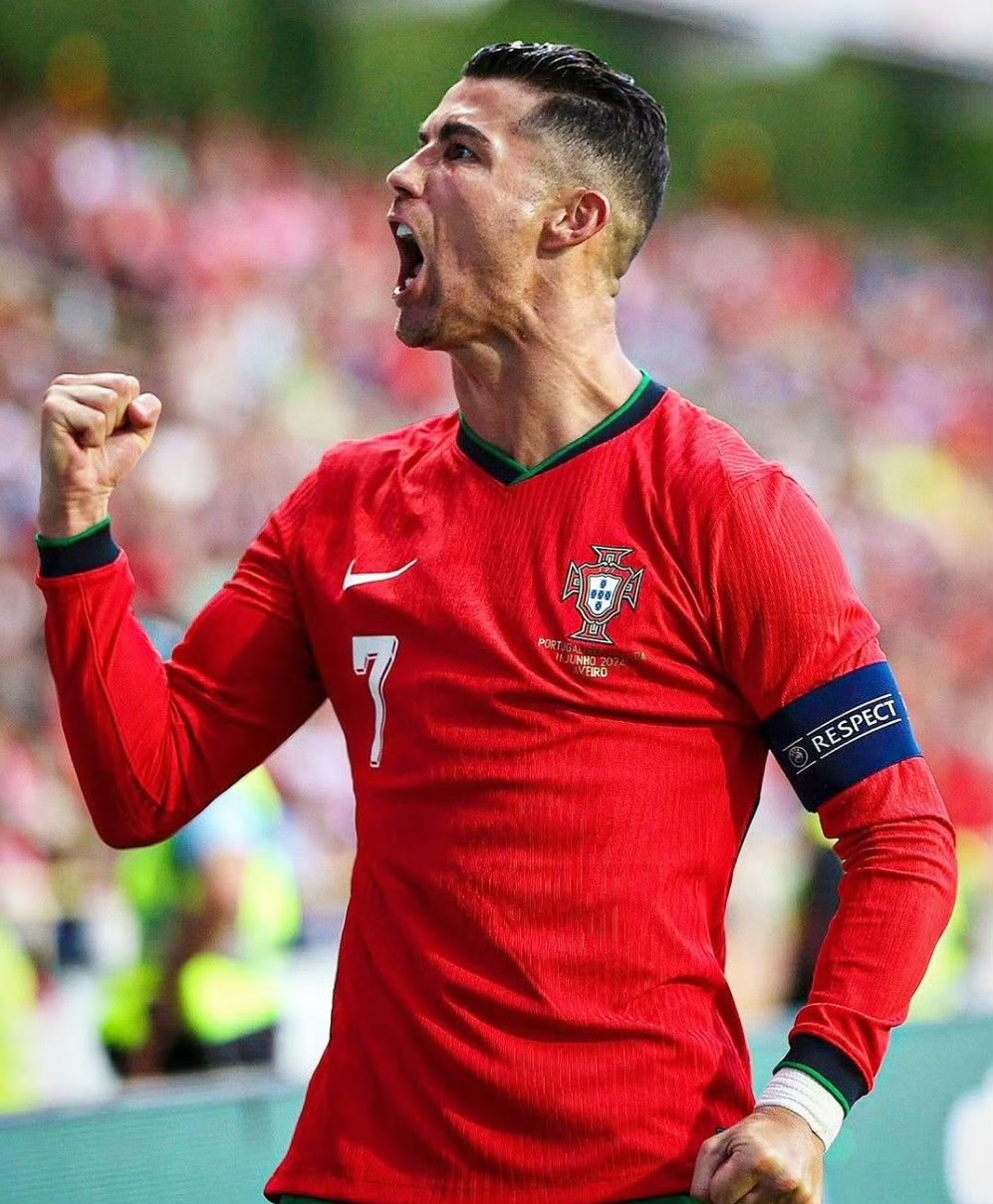 包含葡萄牙队长领军,欧洲盛事开启新篇章的词条 包含葡萄牙队长领军,欧洲盛事开启新篇章的词条